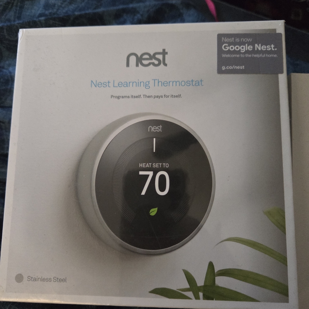 Google Nest Learning Thermostat in Stainless Steel PLus Google Nest Mini